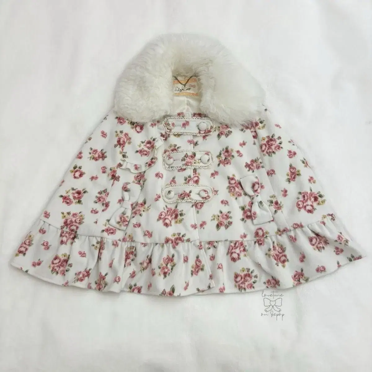 Hug Your Skin Shearing Fur Jacket (Ash Pink) on Bunjang Hug Your Skin Shearing Fur Jacket (Ash Pink) on Bunjang